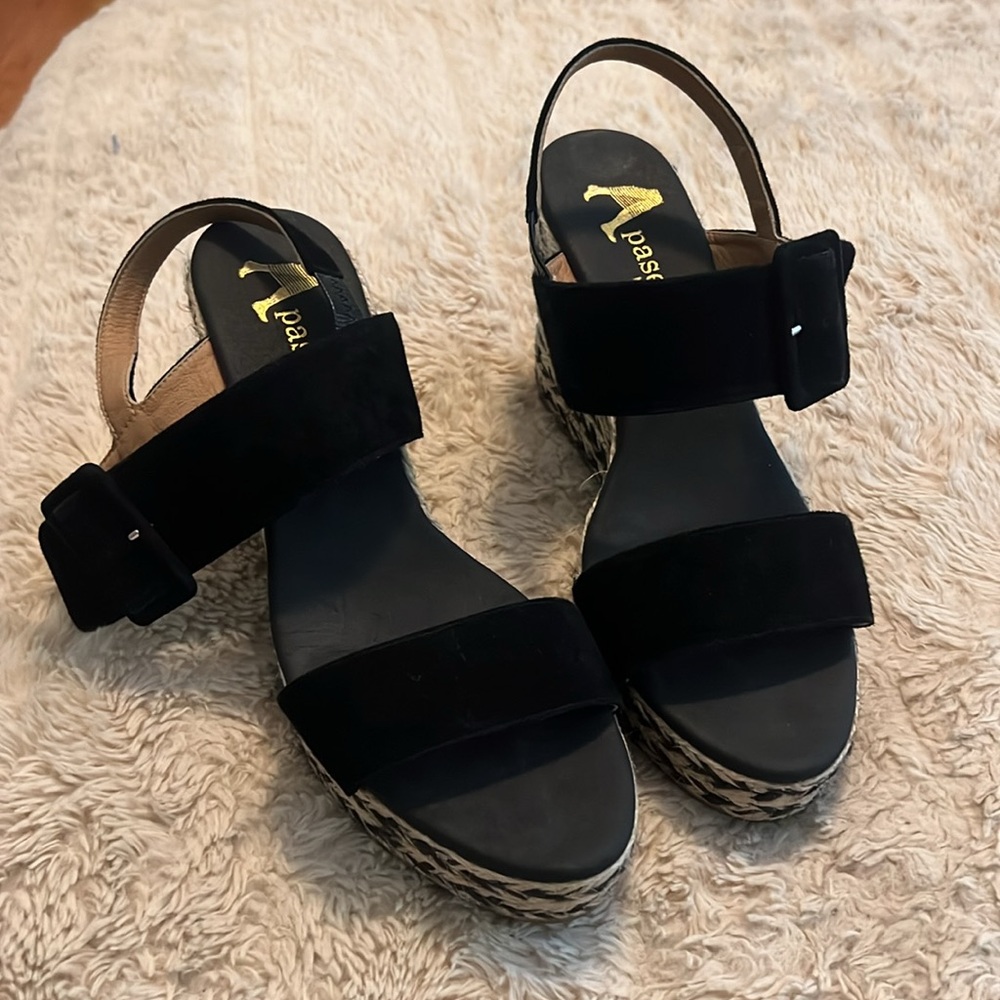 Elegant Black Wedge Sandals Paseart made in Spain